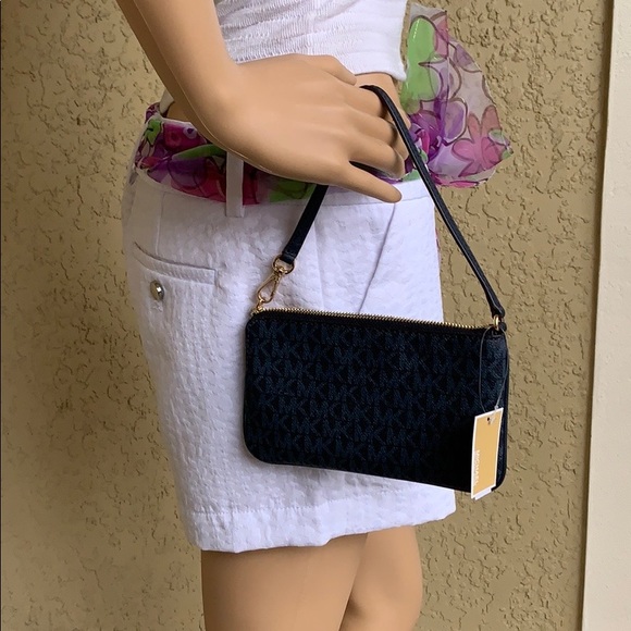 Michael Kors Jet Set Travel Large Top Zip Wristlet - Picture 10 of 16